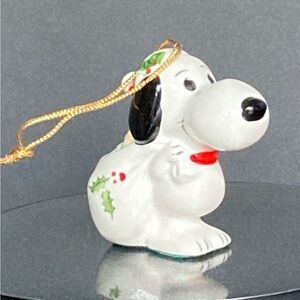 Vintage United Feature Syndicate Santa Snoopy with Sack of Gifts Ornament 1958
